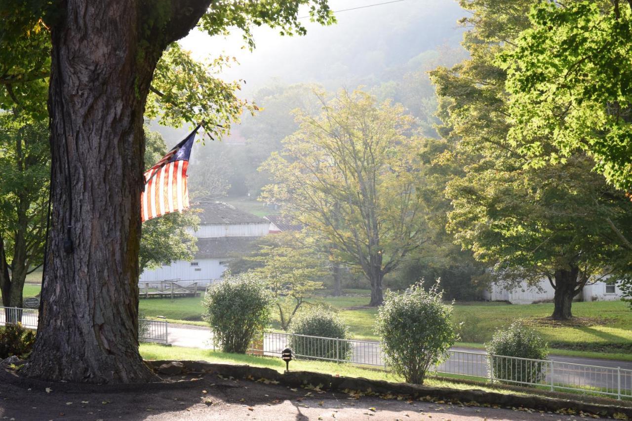 The Inn At Warm Springs Exterior foto
